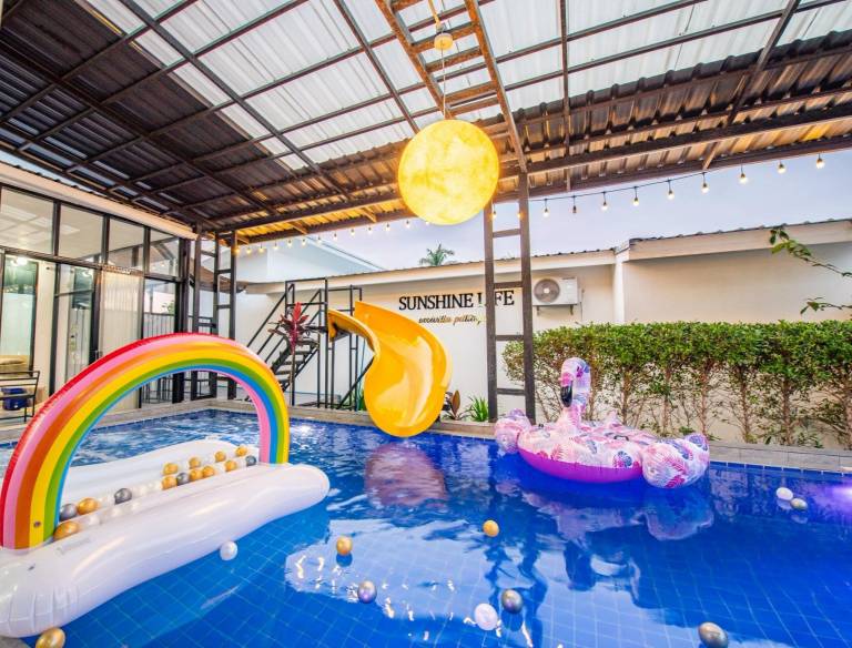 Villa with private pool & BBQ in Chonburi