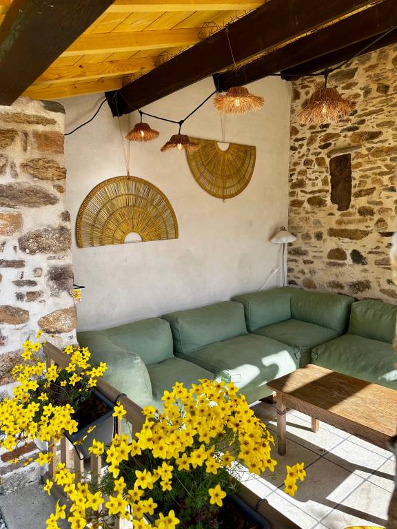 Children-friendly beautiful house with garden, private pool & fast internet | Garden view | Suitable for remote work | Pets are welcome — photo 4