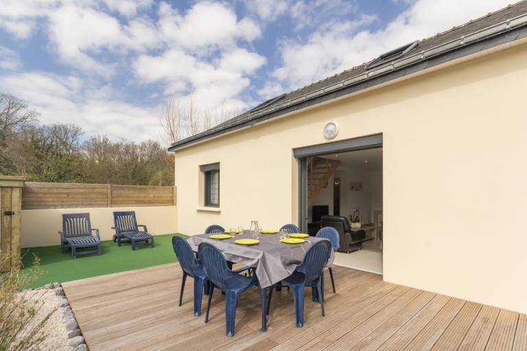 Gite with barbecue, yard & terrace — photo 5