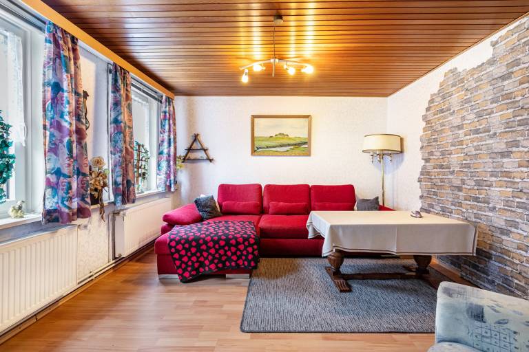 House with BBQ & patio in Husum