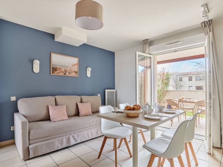 House with heated pool & terrace — photo 5