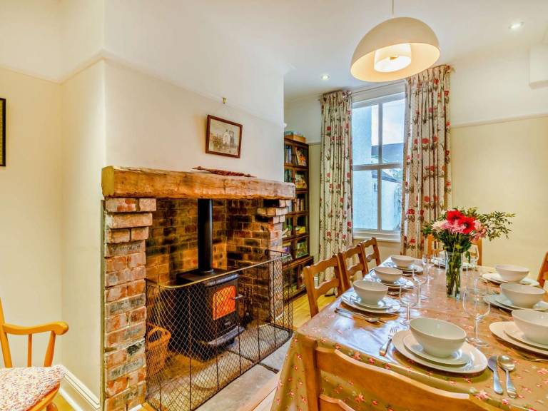 Cottage with terrace & garden — photo 3