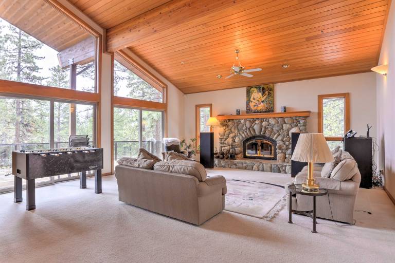Mtn & Lake Views: Incline Village Ski Chalet — photo 4