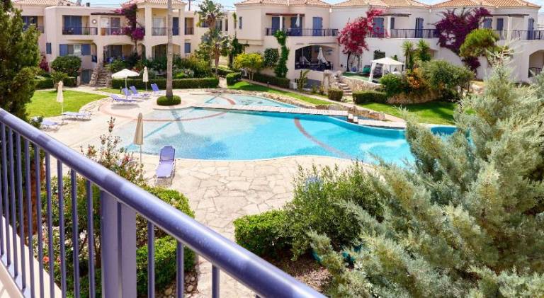 Cassiopeia 5 Bedroom Villa on beach with pool — photo 4