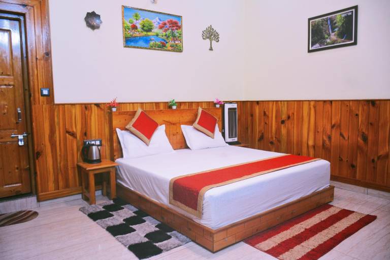 Anurag Hotel in Chakrata