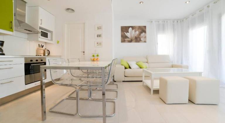 Tranquil Duplex Sitges, sea views, private parking, terrace — photo 3