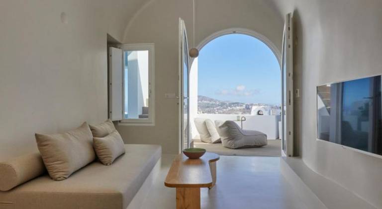Apartment with terrace & jacuzzi — photo 2