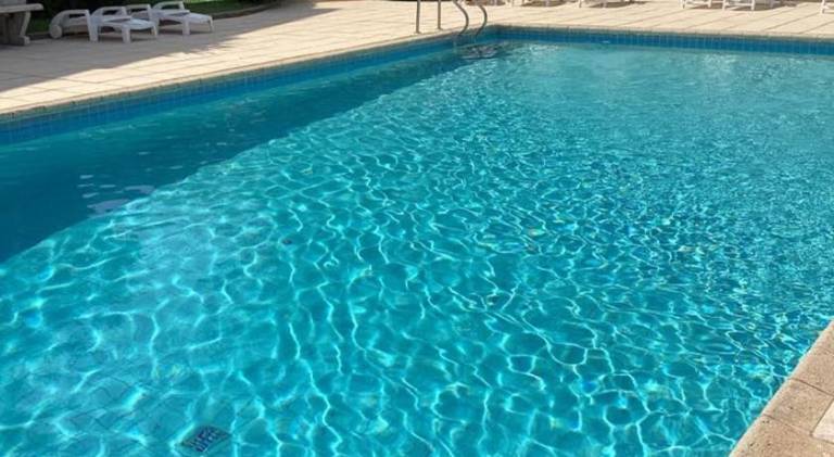Rental apartment with terrace, private pool & yard in Sainte-Maxime