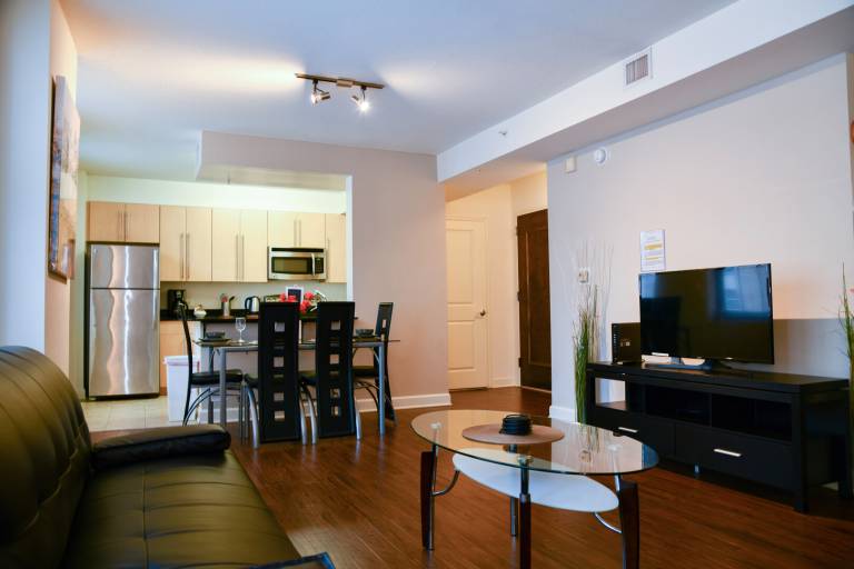 Apartment with pool in Baltimore, MD
