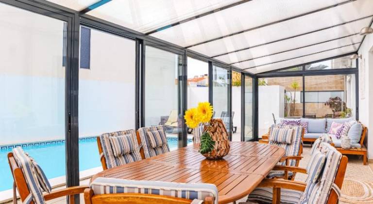 Fully equipped spacious house with private pool, terrace & garden | Pets are welcome — photo 3