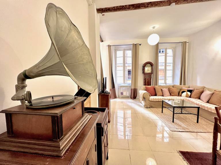 Fully equipped pleasant rental apartment | Next to Castle Hill | Beach nearby | Pet-friendly — photo 5
