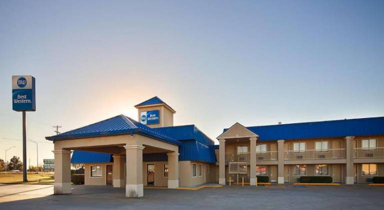 Baymont by Wyndham McAlester Hwy 69 — photo 3