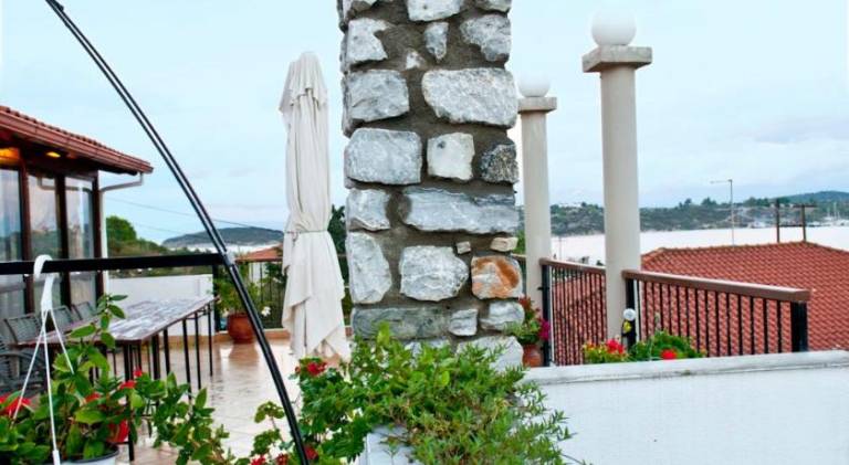 Beautiful apartment with patio, barbecue & yard | Next to the beach | Pets allowed — photo 4