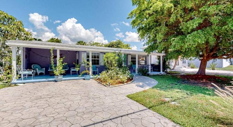 House with 2 rooms for 6 persons in Naples, FL
