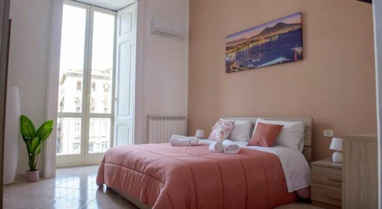 Fully equipped pleasant holiday apartment | Next to Naples Cathedral | Pets allowed — photo 2