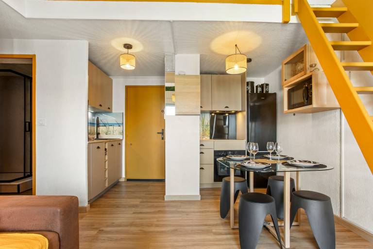 Air-conditioned “Moréa” Apartment in Residence with Pool and Tennis Courts — photo 5