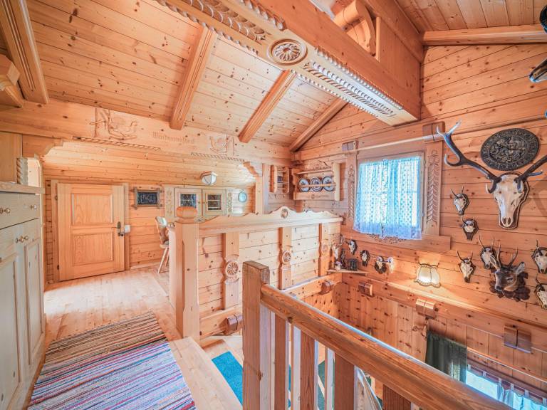 Chalet in the mountains with a beautiful view — photo 4