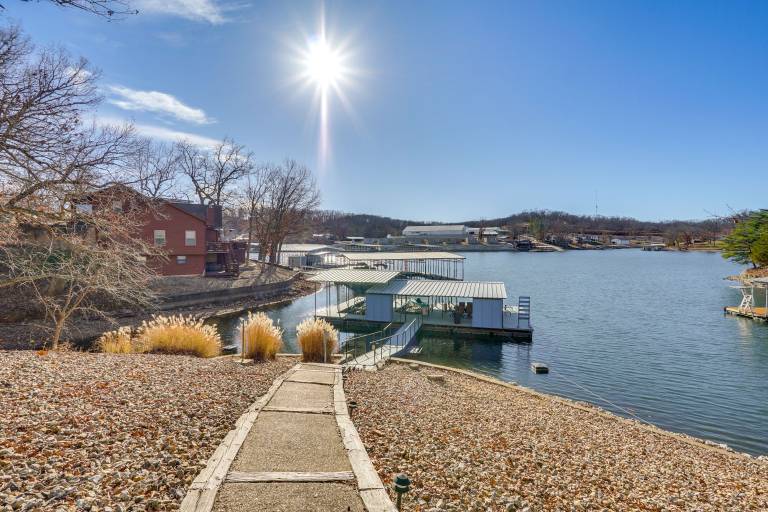 Family Home w/ Private Dock on Lake of the Ozarks! — photo 2