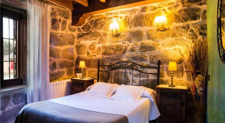 Fully equipped house with barbecue, patio & heated pool | Pet-friendly in Ávila