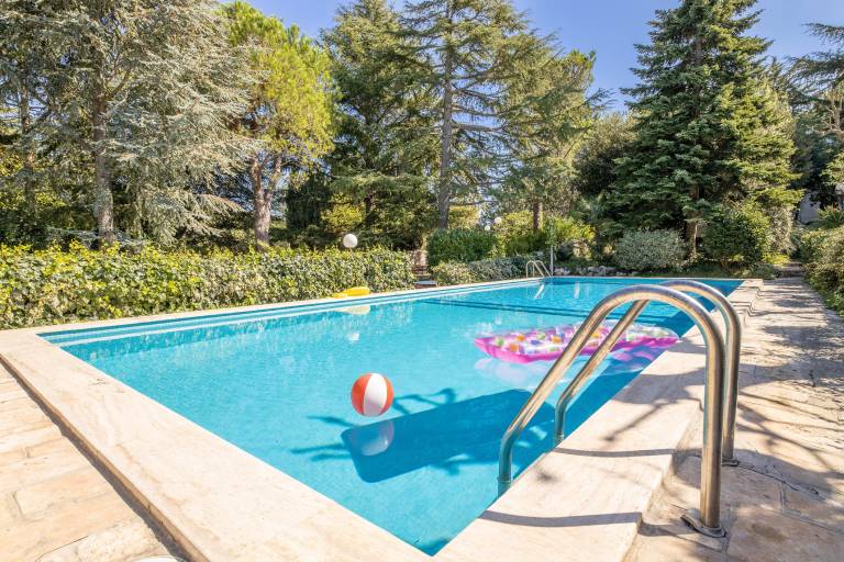 Beautiful house with barbeque, garden & pool | Pet-friendly — photo 2