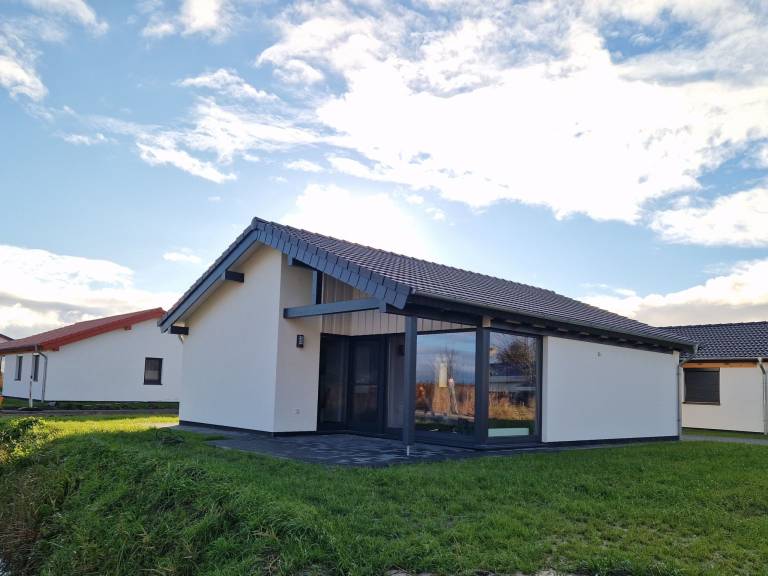 House with barbeque, terrace & yard in Butjadingen