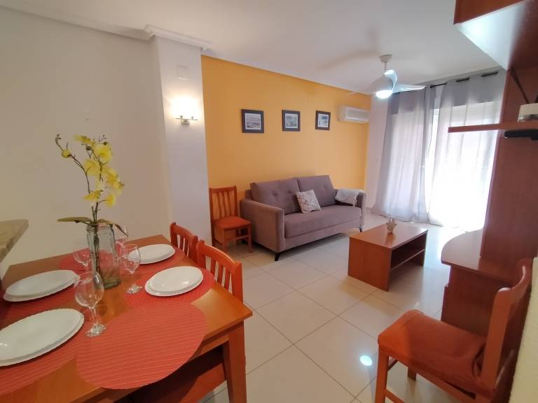 Apartment with pool, terrace & yard | Sea view — photo 3