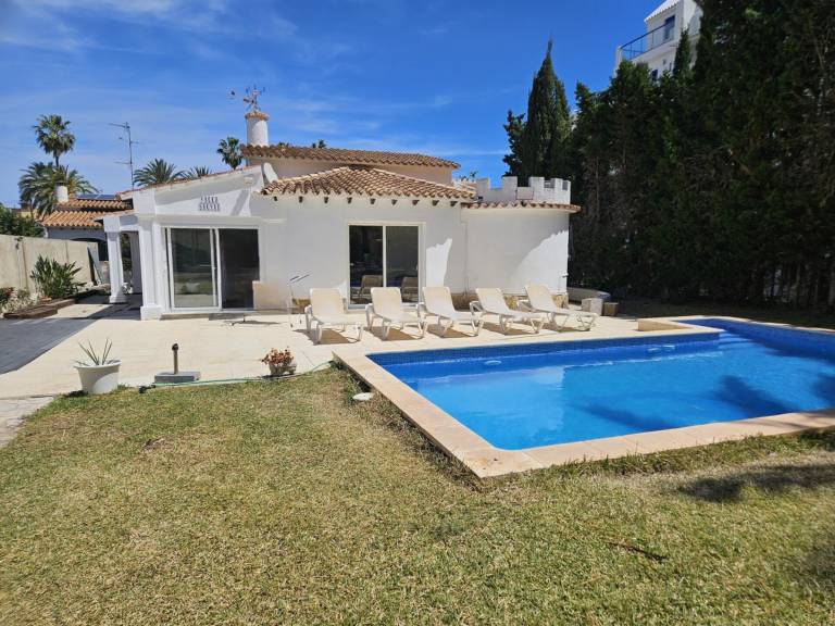 Villa with grill, garden & private pool — photo 3