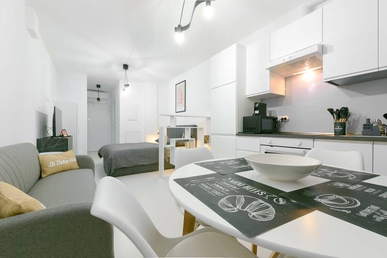 Child-friendly apartment with garden | Near Two Towers | City view | Dogs allowed — photo 4