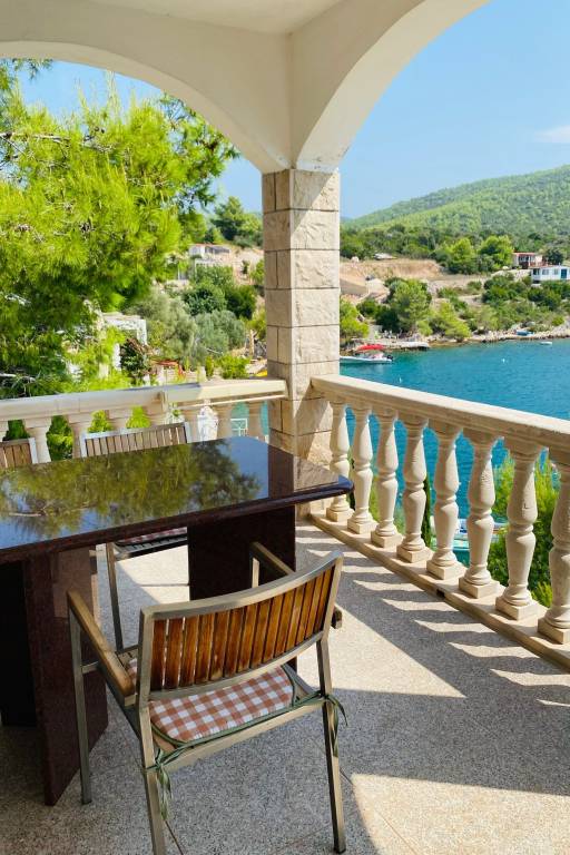 One bedroom apartment near beach Cove Pribinja, Hvar (A-24171-b) — photo 5