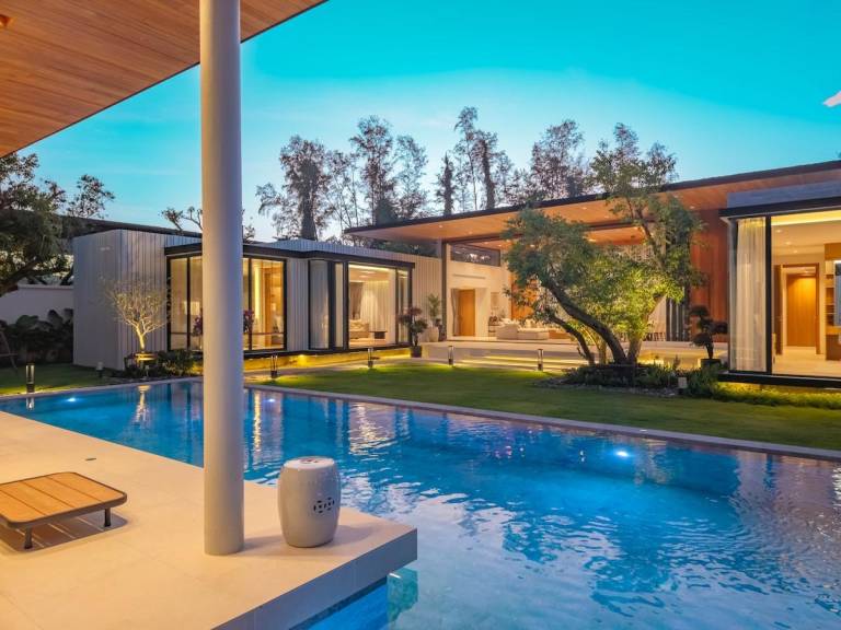 Luxury 4BR Pool Villa in Botanica – Villa Boa in Sa Khu