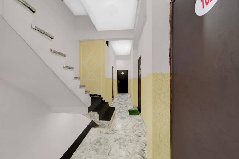 Hotel O the ocean waves