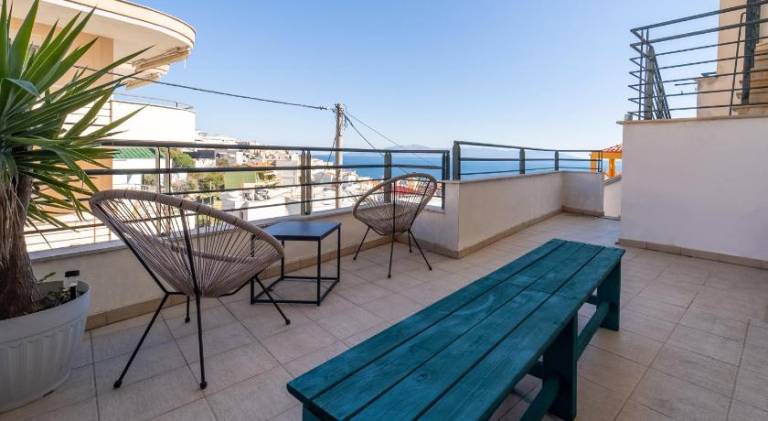 Rental apartment with terrace | Suitable for remote work in Kavala