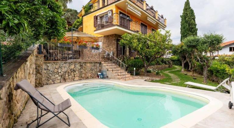Charming apartment with pool | Pet-friendly — photo 4