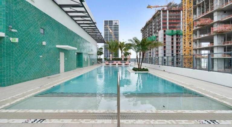 Vacation home with pool | Close to Bayside Marketplace | Perfect for remote work — photo 4