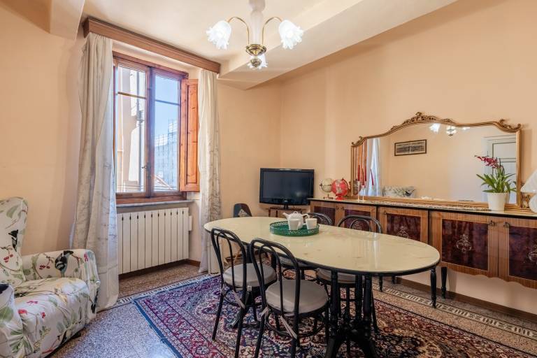 Beautiful holiday apartment with fast internet | Next to Lucca Cathedral | Garden view | Suitable for remote work | Pets are welcome in Lucca