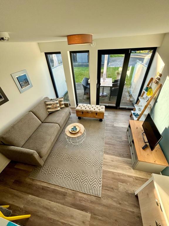Apartment with grill & patio — photo 2