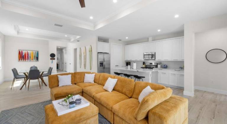 Colorful retreat near beach and pickleball courts in Naples, FL