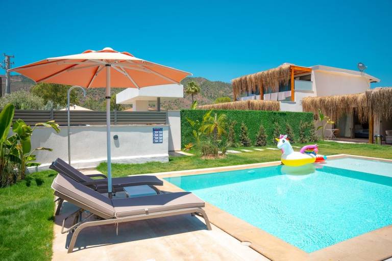 House with grill, pool & garden | Water view | Good for workation — photo 3