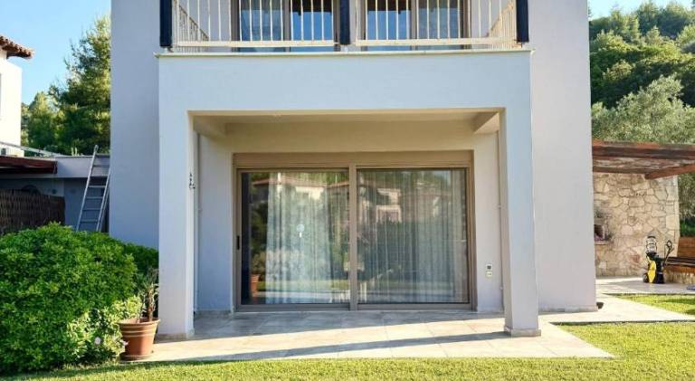 Villa with BBQ & terrace in Sithonia