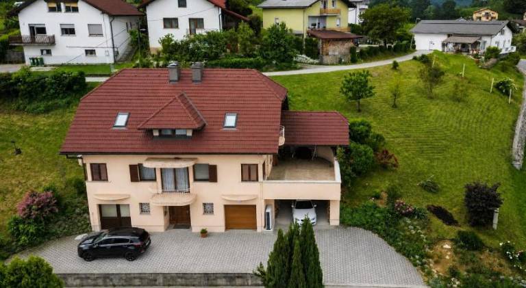 200 m&sup2; Ferienhaus