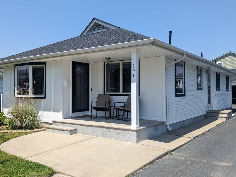 House  Point Pleasant