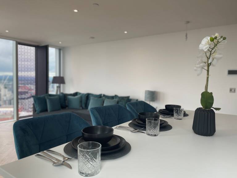 Apartment  Swinton
