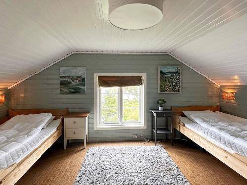 Feriehus  Averoy