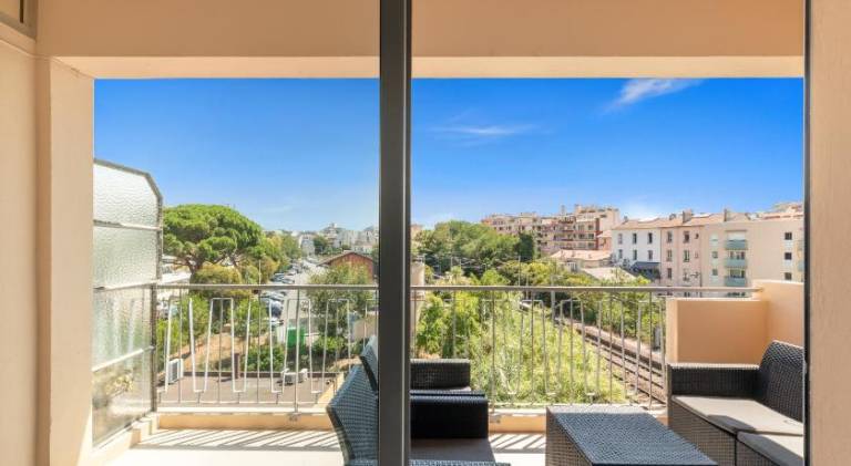 Lovely rental apartment with patio | Close to the beach | Pets allowed — photo 5