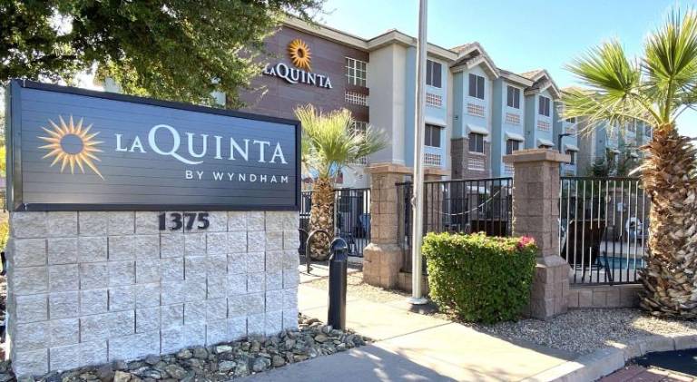 La Quinta Inn & Suites by Wyndham Tempe University / Phoenix in Tempe, AZ