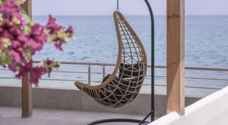 Serviced apartment with terrace & yard in Kavala