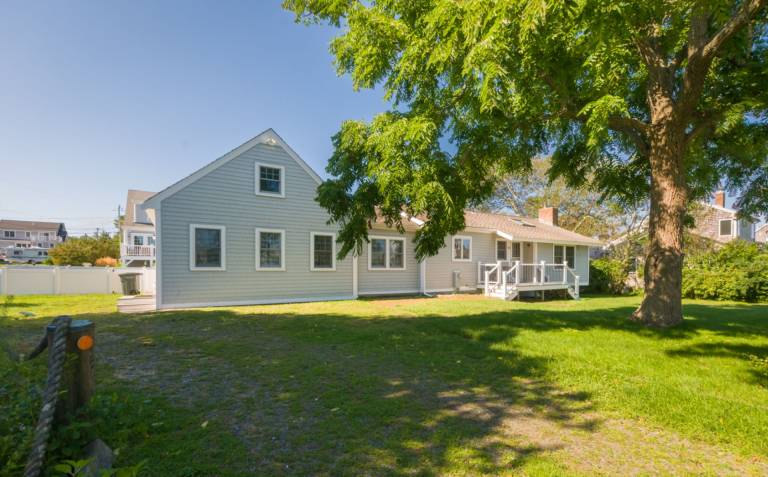 Family-friendly wonderful house with patio & BBQ | Beach nearby | Dogs allowed — photo 2