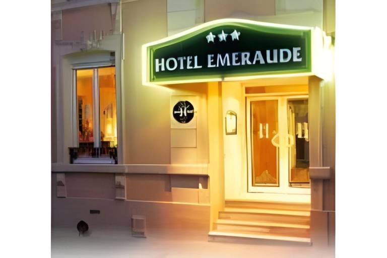 Logis Hotel - Le Charleston in Le Mans
