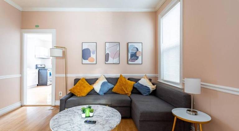 Holiday apartment | Pets allowed in Jersey City, NJ