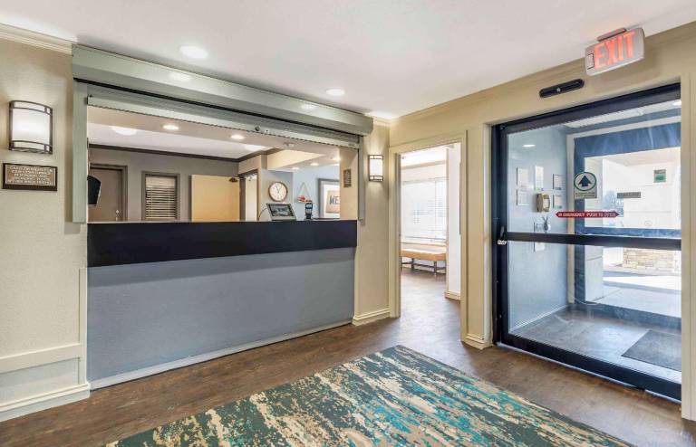 Extended Stay America Select Suites - Chicago - Naperville - East — photo 4